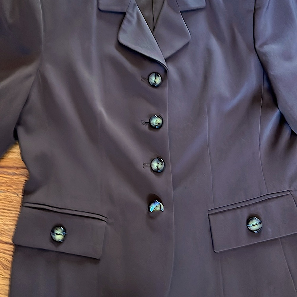 KasperASL Skirt Suit 10P.Fall color yet good forall seasons.Excellent condition.